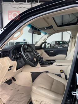 تۆیۆتا لاند کروزەر